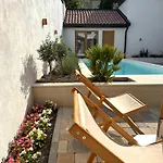 Apartmán Sevdah - In The Centre, With Pool And Free Parking *