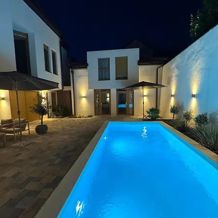 Sevdah - In The Centre, With Pool And Free Parking Apartman Mostar