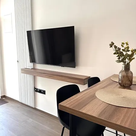 Sevdah - In The Centre, With Pool And Free Parking Appartement