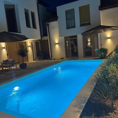 Appartement Sevdah - In The Centre, With Pool And Free Parking