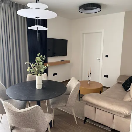 Sevdah - In The Centre, With Pool And Free Parking *