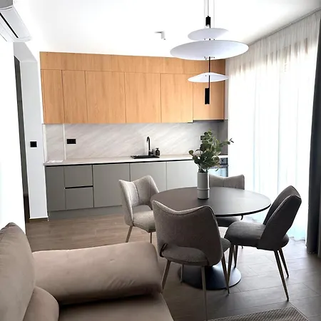 Sevdah - In The Centre, With Pool And Free Parking Apartament